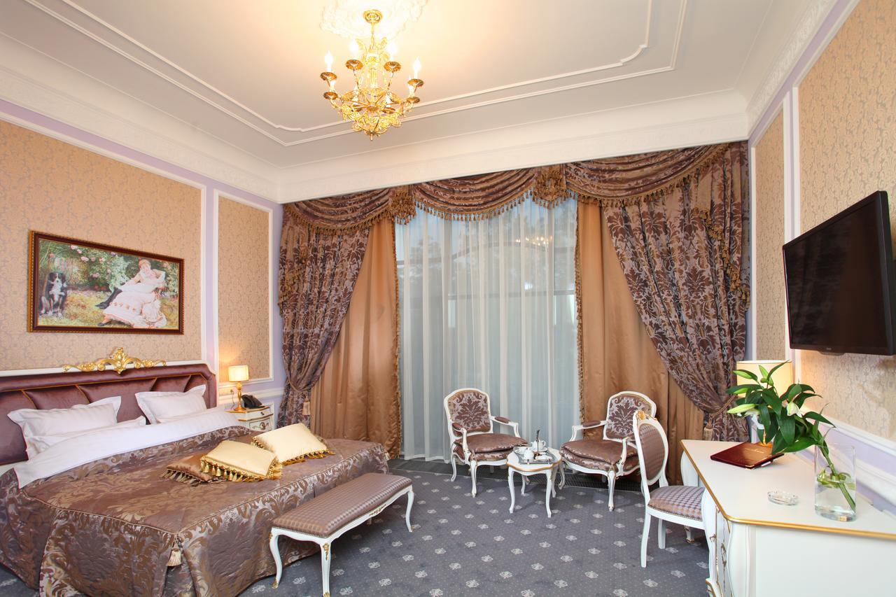 Aleksandrovski Grand Hotel Vladikavkaz Bilik gambar